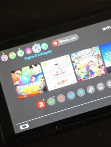 Nintendo Switch accesa sul menu principale.